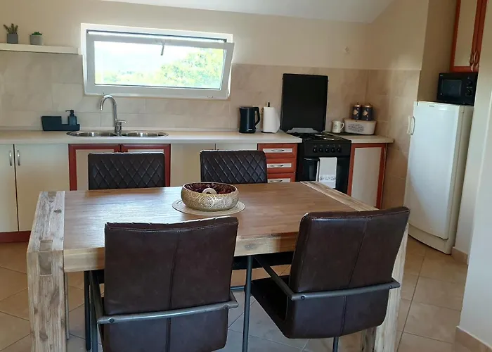 Neli Apartman Polača