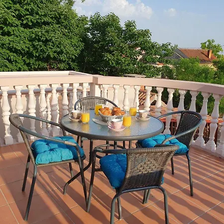 Apartament Neli