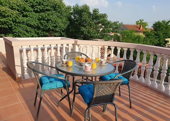 Апартаменты Neli